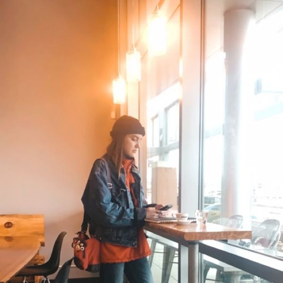 Meet your Posher, Jessemien - Picture 1 of 1